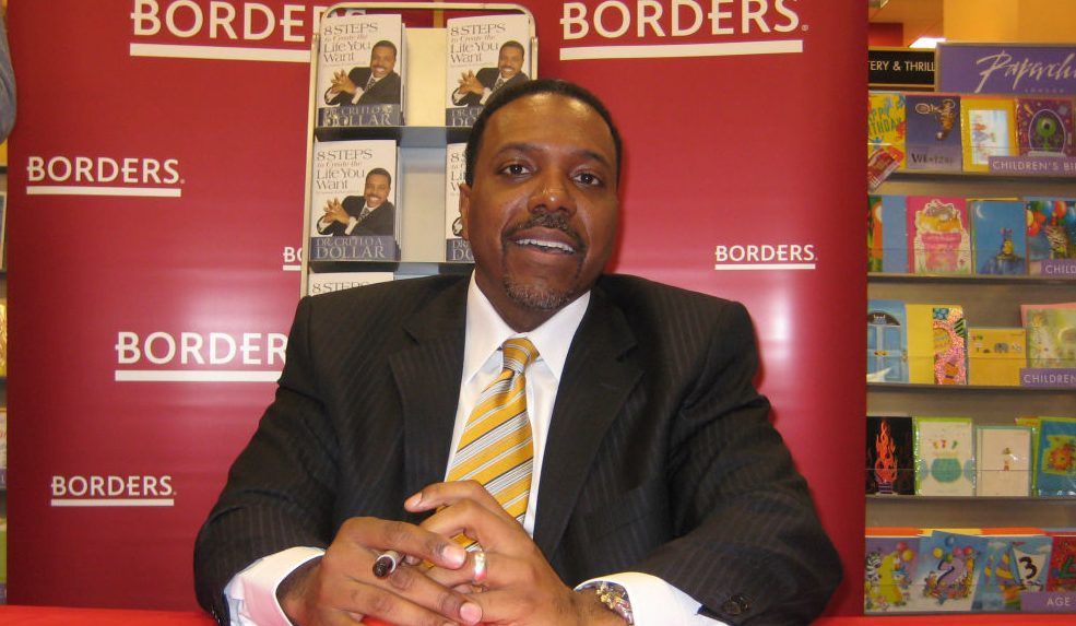 Creflo A. Dollar Signs His New Book 