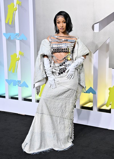 Roundup: The Best Looks From The 2022 MTV Awards