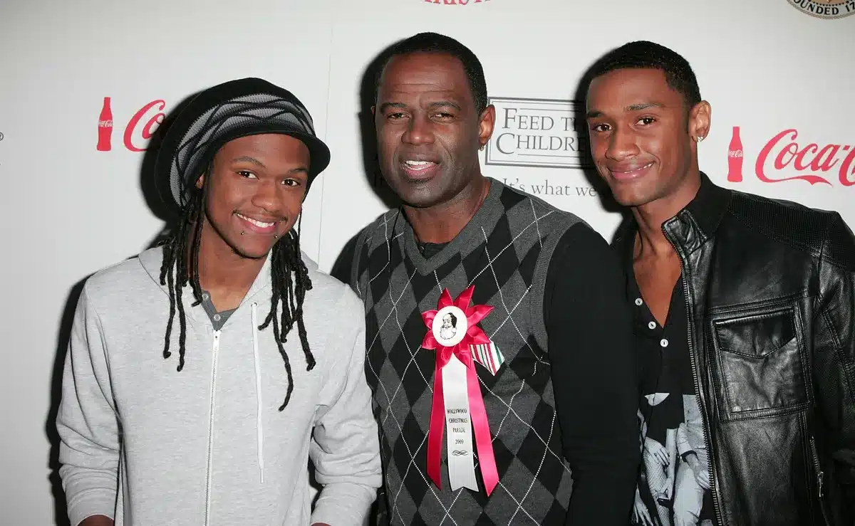 Brian McKnight flanked by his sons Niko (L) and BJ (R) at the Hollywood Christmas Parade in California on Nov. 29, 2009