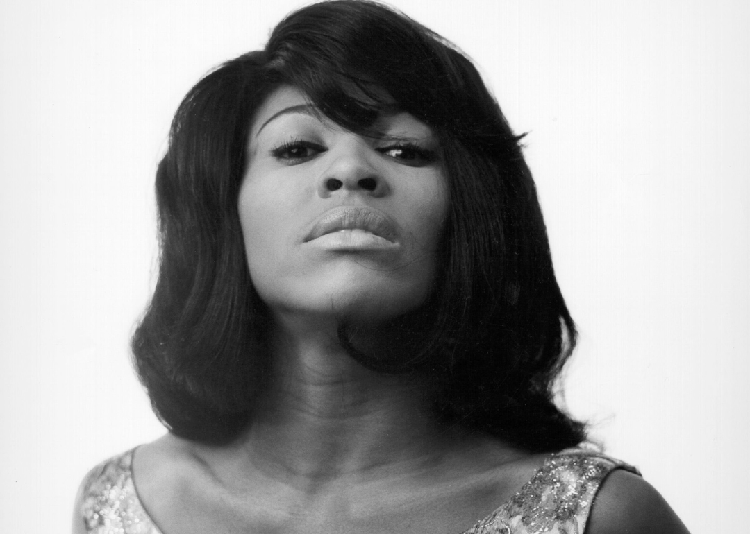 Tina Turner poses for a portrait in 1964 - Michael Ochs Archives // Getty Images)
