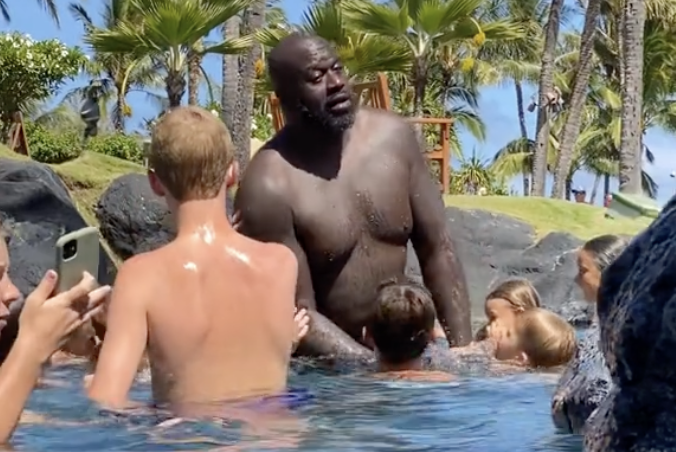 Shaquille O'Neal in pool with kids at Hawaiian resort