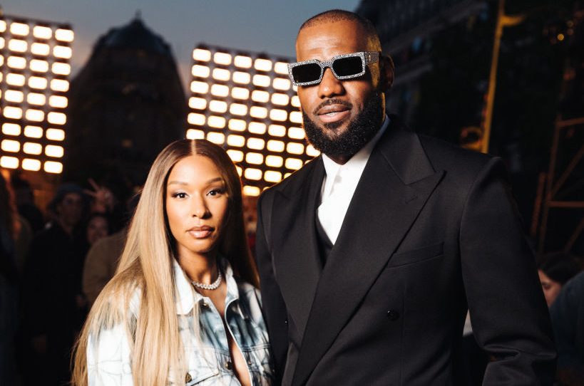 LeBron and Savannah James. Louis Vuitton : Front Row - Paris Fashion Week - Menswear Spring/Summer 2024