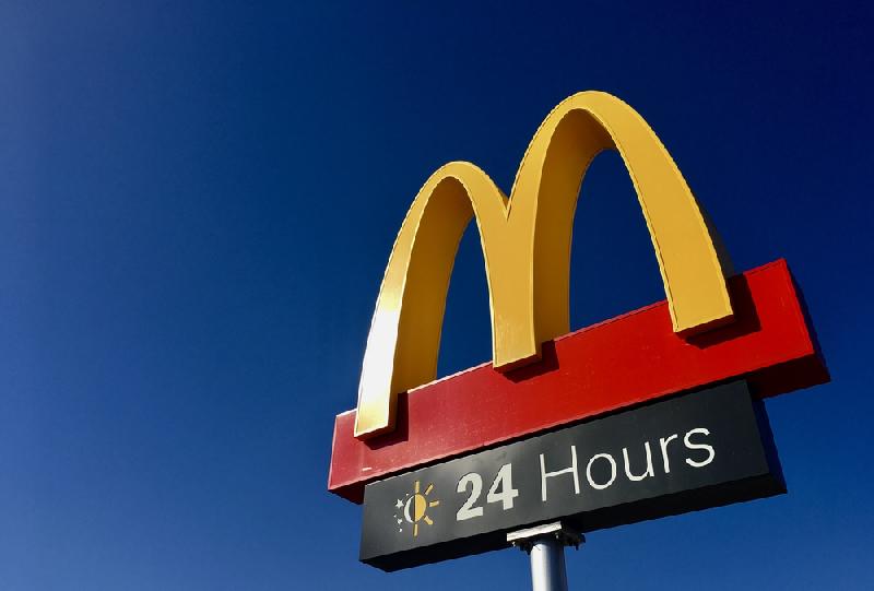 McDonald's Open 24 Hours - Depositphotos
