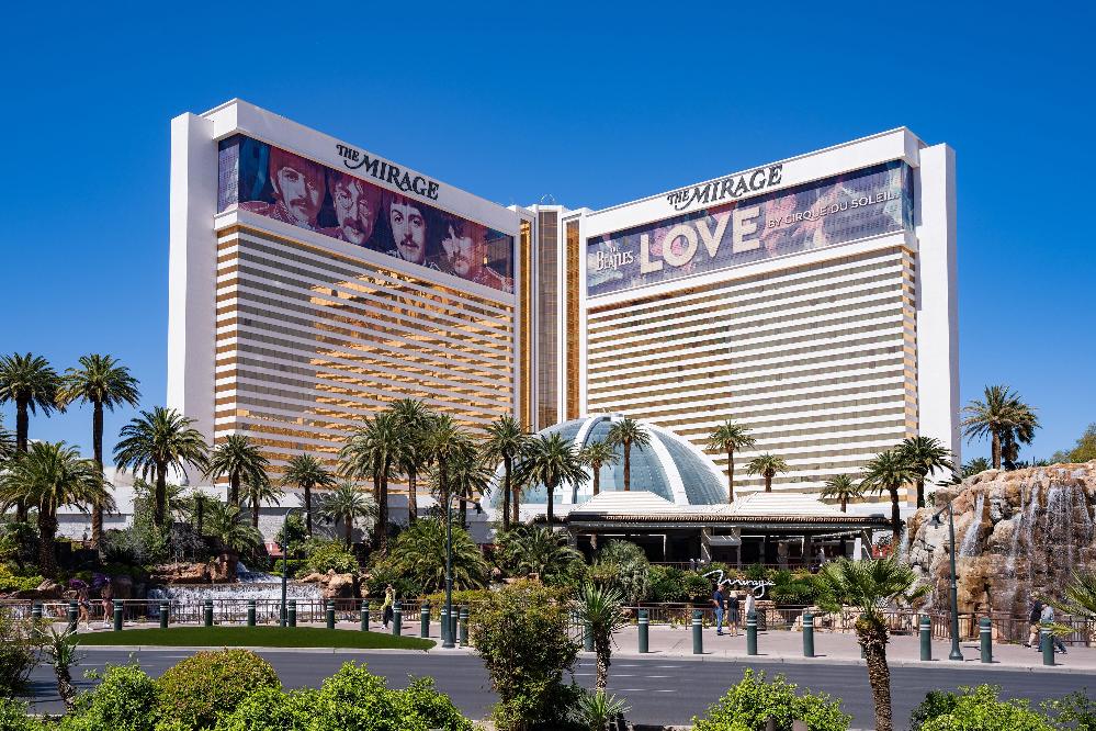 Mirage Casino (AaronP-Bauer-Griffin-GC Images-Getty Images via CNN Newsource) 
