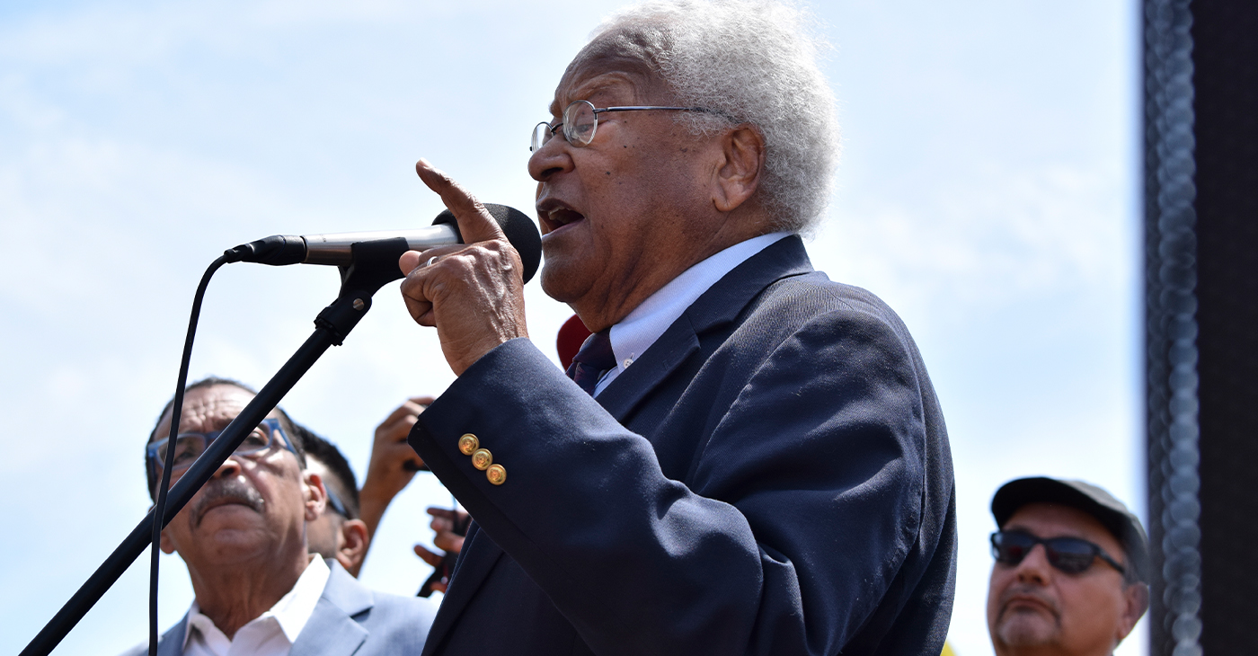 James Lawson at a picket against Ralph's supermarket in Los Angeles, 9 July 2019. Photo: @ufcw770 | flickr.com / Wikimedia Commons.