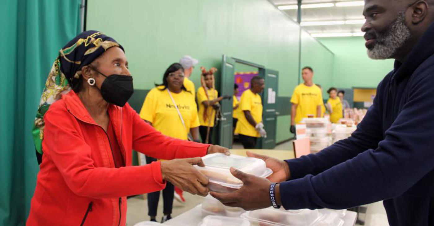 U.S. Rep. Sheila Jackson Lee (D-Texas-18), volunteering at Houston’s Green House International Church, providing hot meals, water, and shelter for those in need. Lee recently announced that she was diagnosed with pancreatic cancer. Photo: @repjacksonlee on Instagram.
