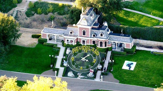 'Lake Fire' Threatens Michael Jackson's Former Neverland Ranch / Neverland Ranch