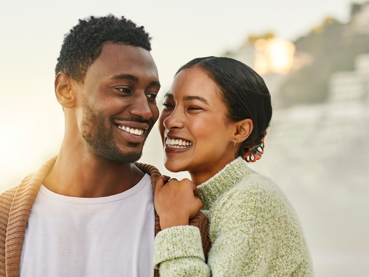 Is It Worth It To Shoot Your Shot? Here's What 4 Dating Experts Suggest